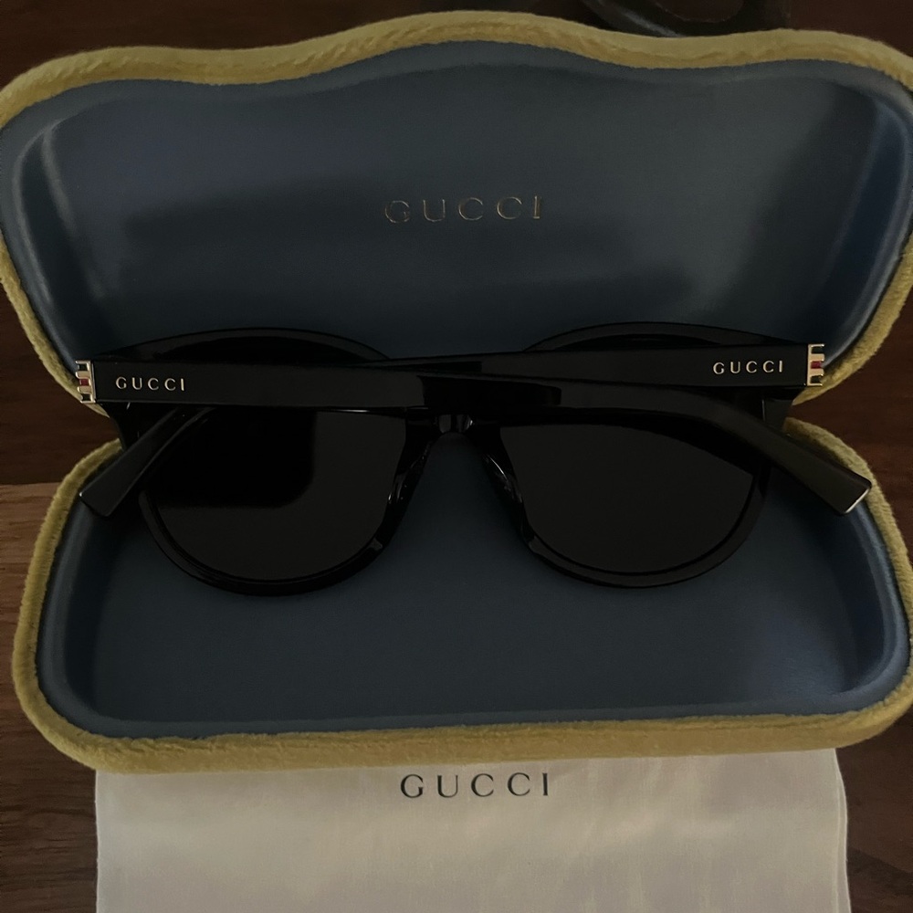 New Authentic Gucci Sunglasses
